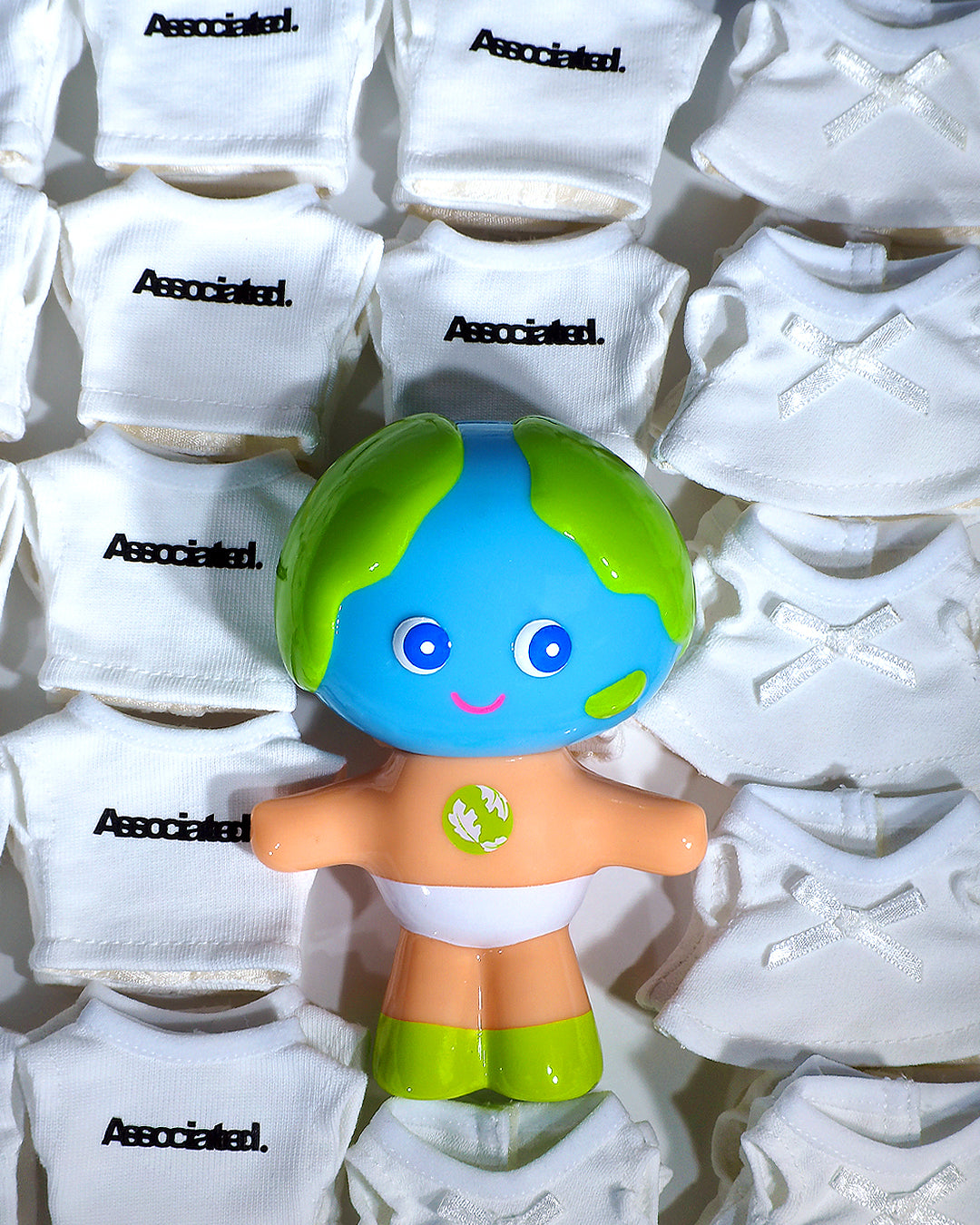 Kayan9896 x Associated x LeeToy Earth Mini-Figure